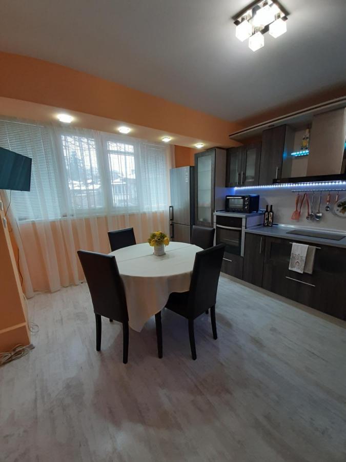 Luny Apartment Ruse Esterno foto