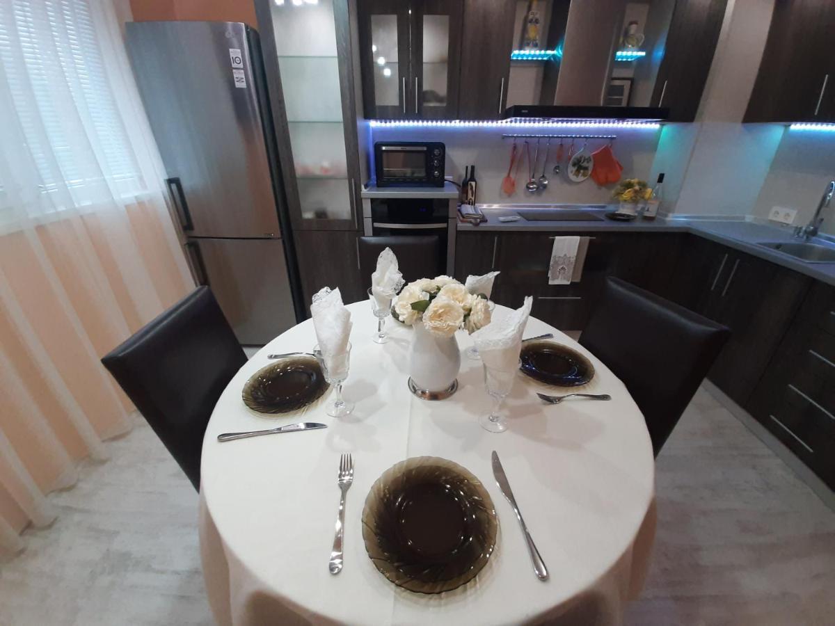 Luny Apartment Ruse Esterno foto