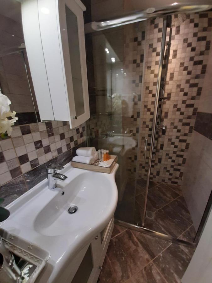 Luny Apartment Ruse Esterno foto