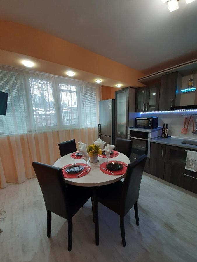 Luny Apartment Ruse Esterno foto